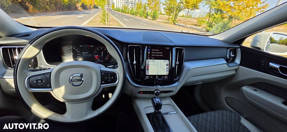 VOLVO XC60 2018 — imagine 32
