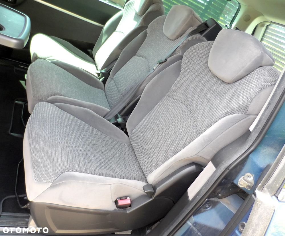 Peugeot 807 HDi 135 Premium - 27