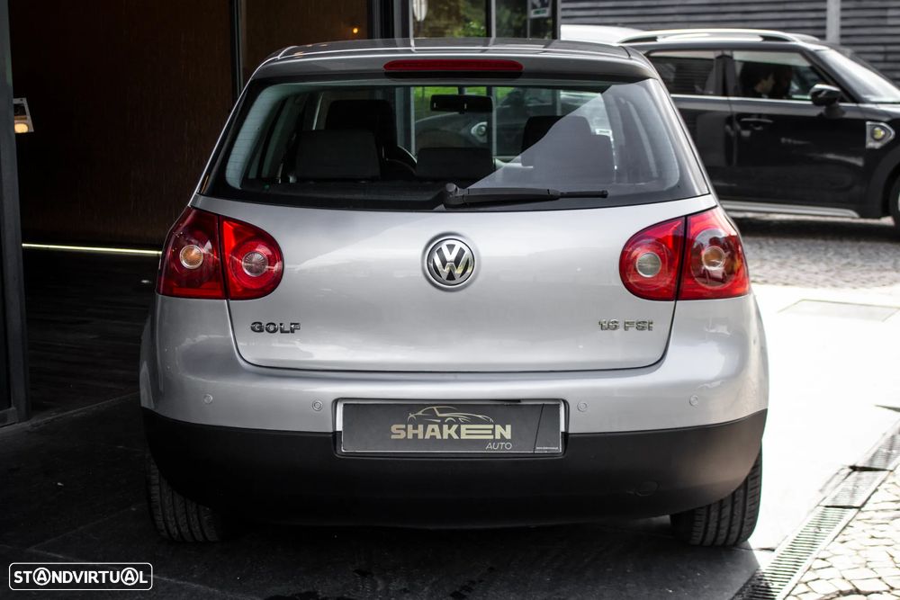 VW Golf 1.6 FSi Confortline - 11