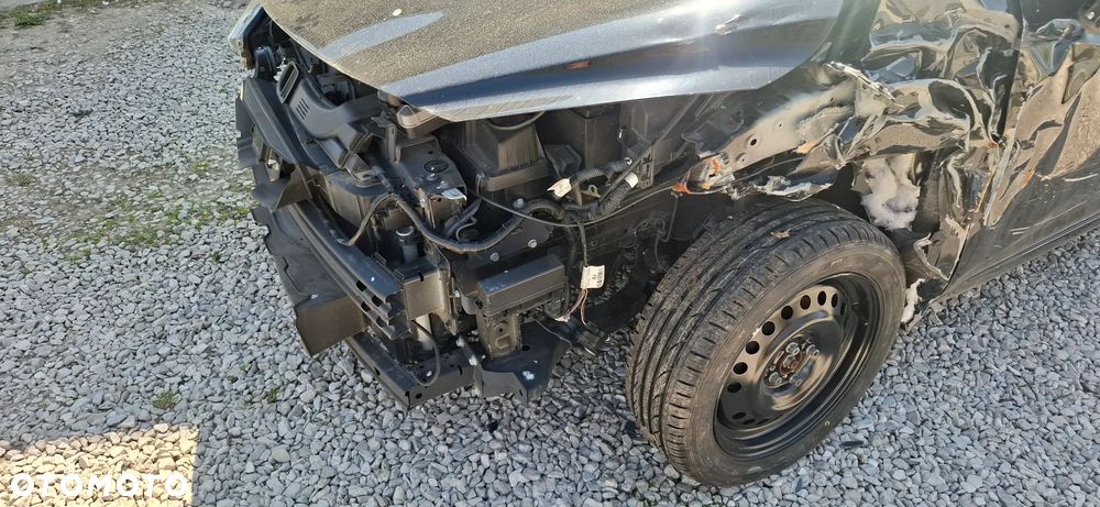 Nissan Micra 1.0 Visia Plus - 12