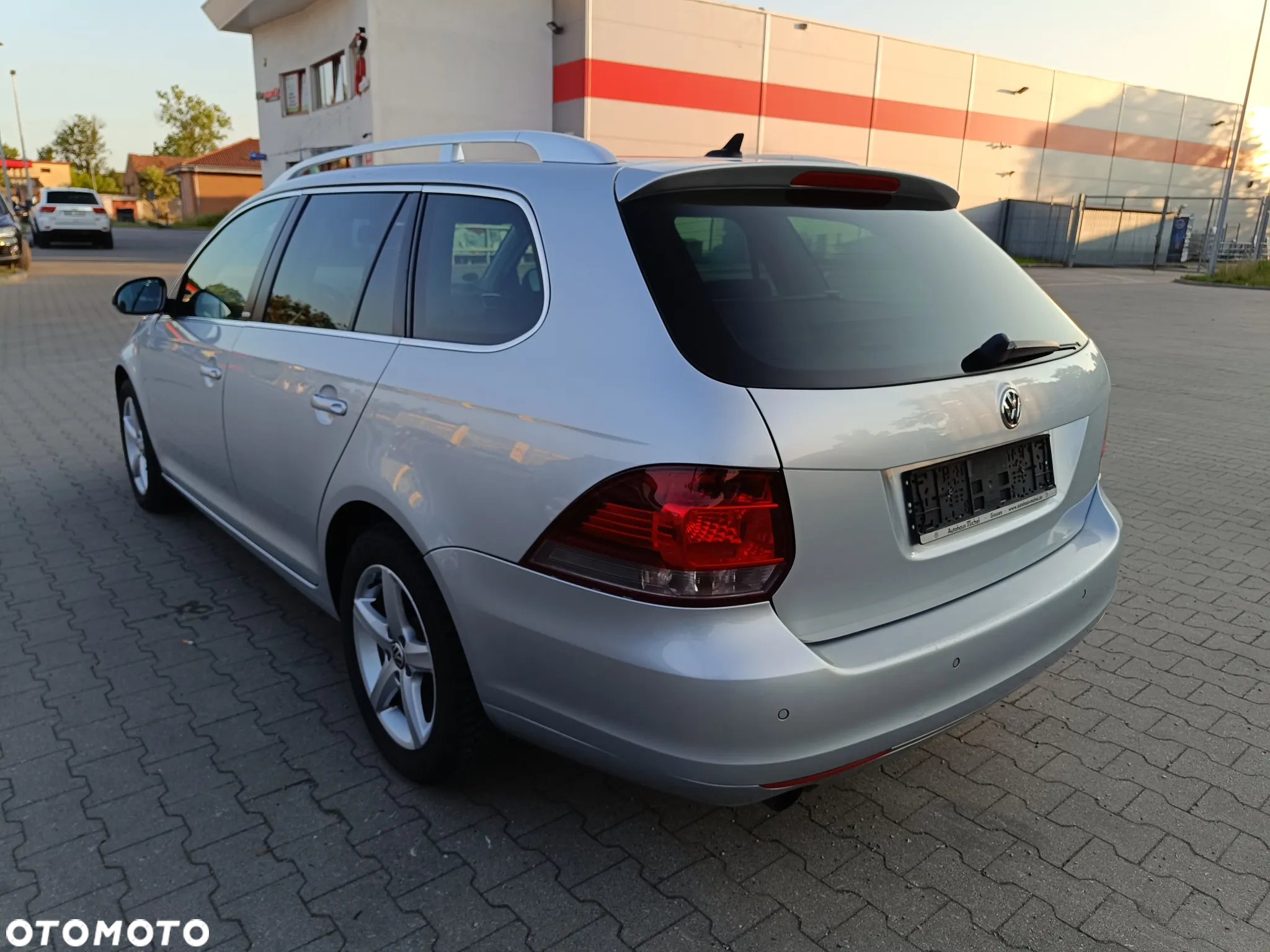 Volkswagen Golf Variant 1.6 TDI DPF Style - 27