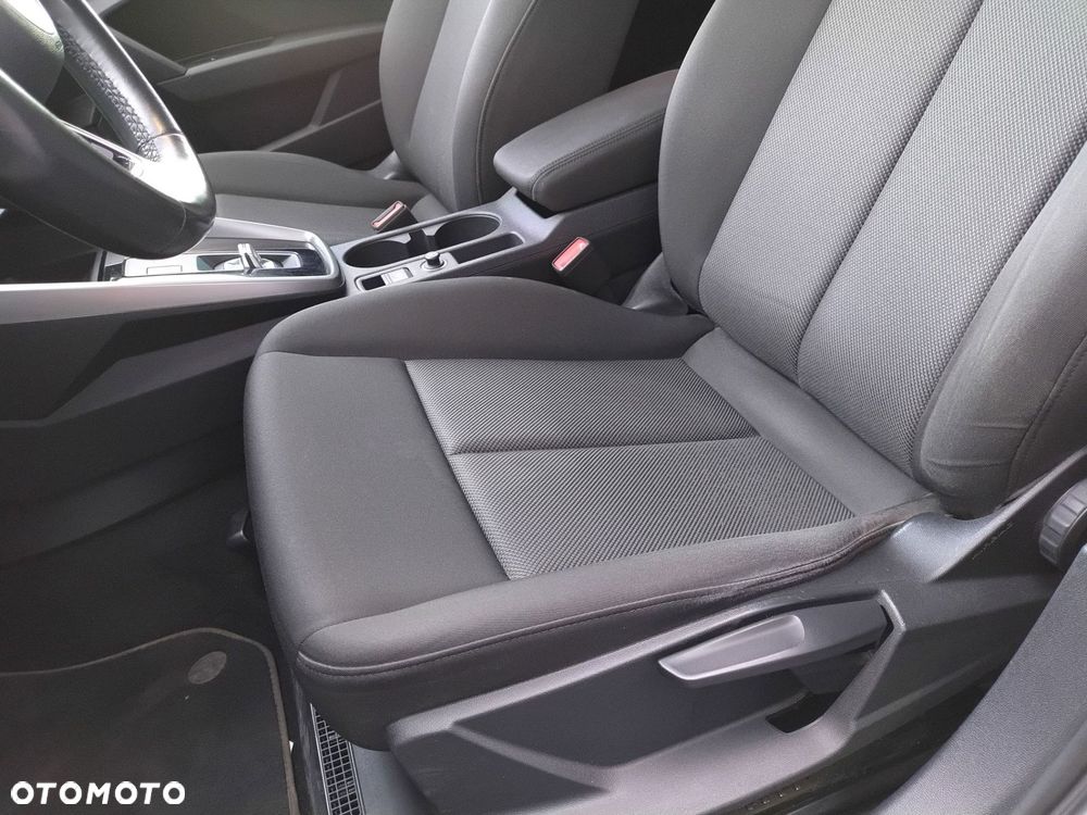 Audi A3 Limousine 35 TFSI mHEV S tronic - 12