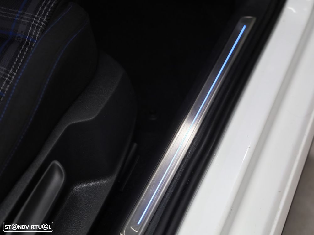 VW Golf 1.4 GTE Plug-In-Hybrid DSG - 20