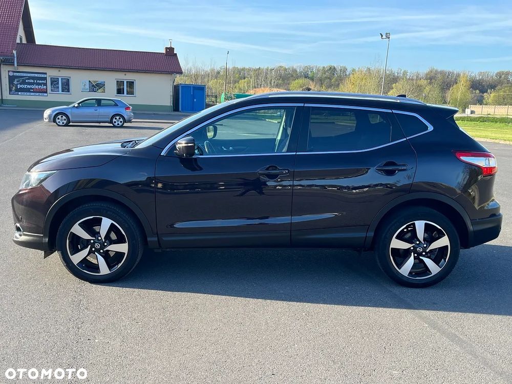 Nissan Qashqai 1.6 DCi Xtronic N-Connecta - 4