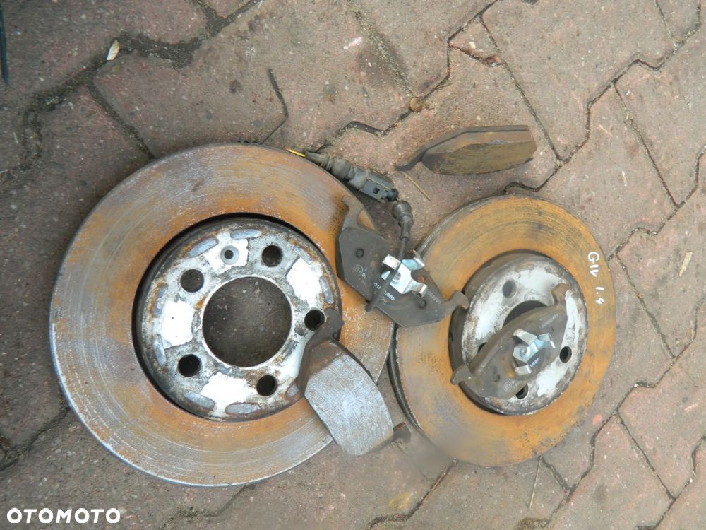 Golf IV Leon Octavia A3 1.4 16V Tarcze hamulcowe przód  klocki - 1
