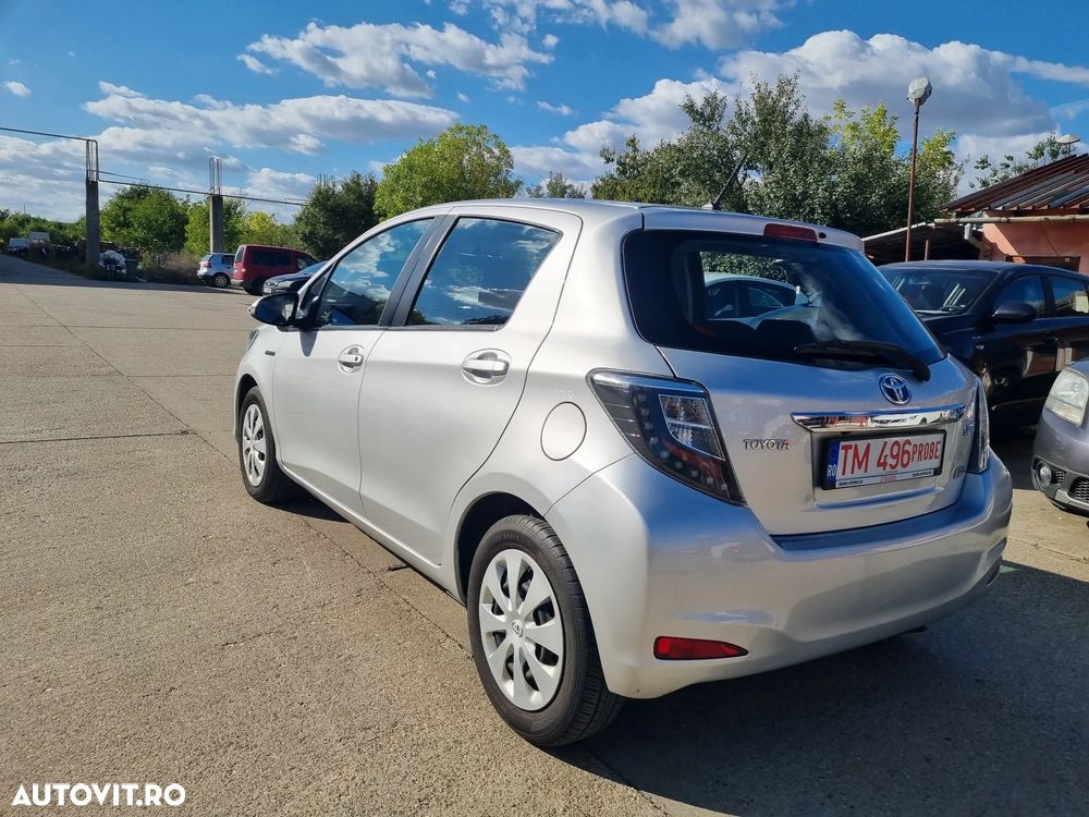 Toyota Yaris 1.5 VVT-i HSD Luna - 19