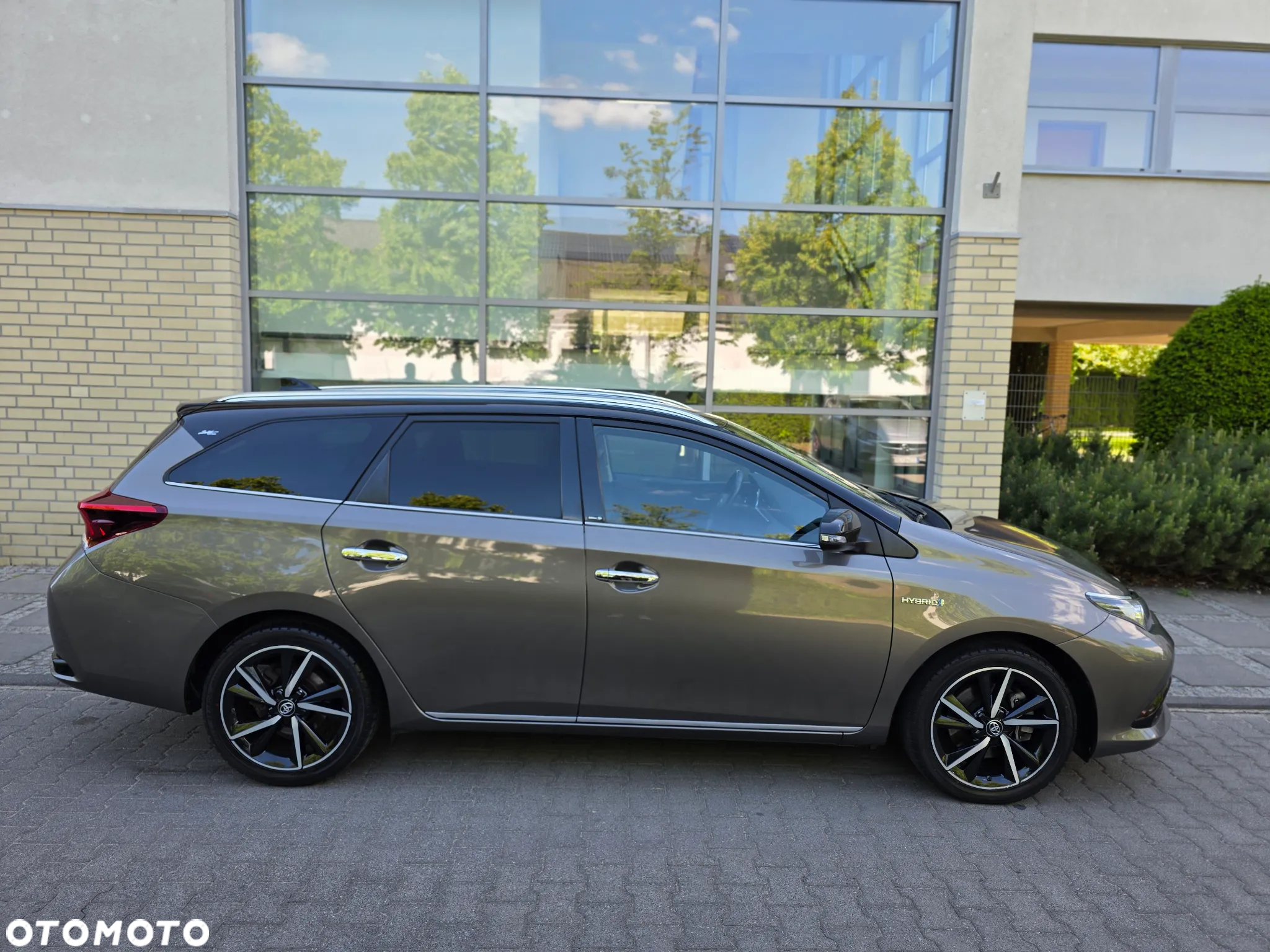 Toyota Auris 1.8 VVT-i Hybrid Automatik Edition S+ - 9
