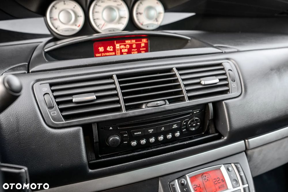 Peugeot 807 2.0 HDi Premium - 17