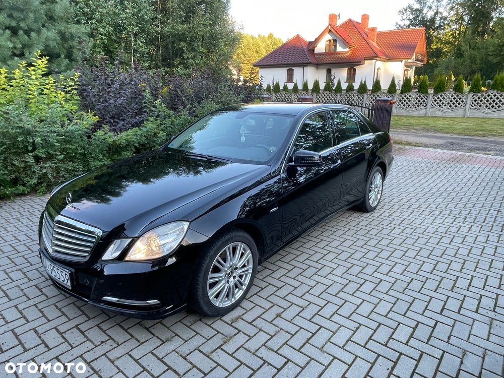 Mercedes-Benz Klasa E 250 BlueTEC 4-Matic Elegance - 1