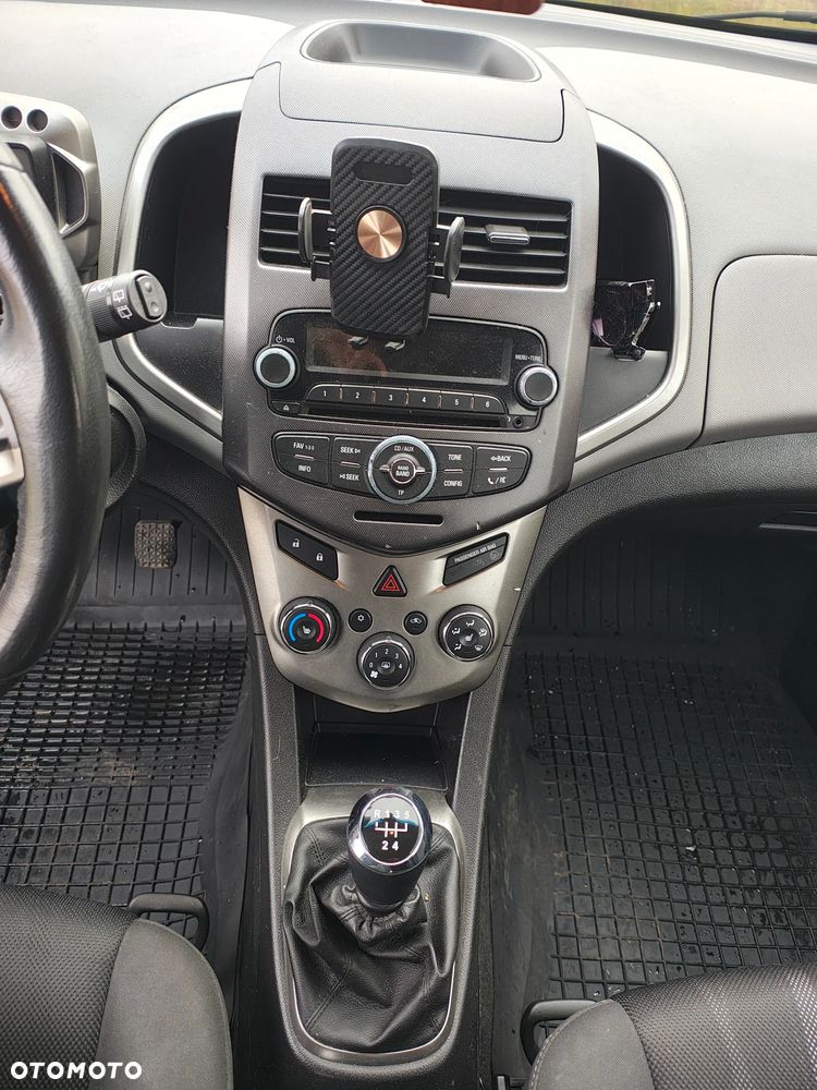 Chevrolet Aveo 1.6 LTZ - 10
