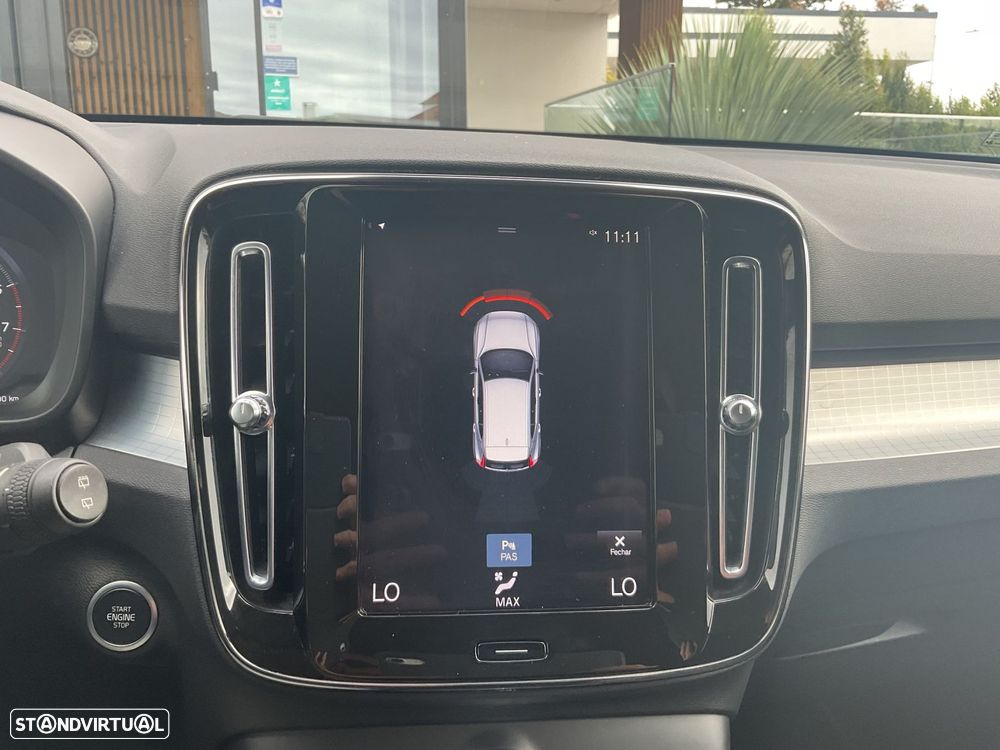 Volvo XC 40 1.5 T3 Momentum - 27