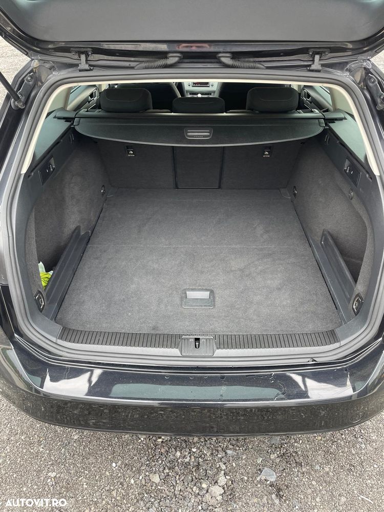 Volkswagen Passat 2.0 TDI DSG Comfortline - 13