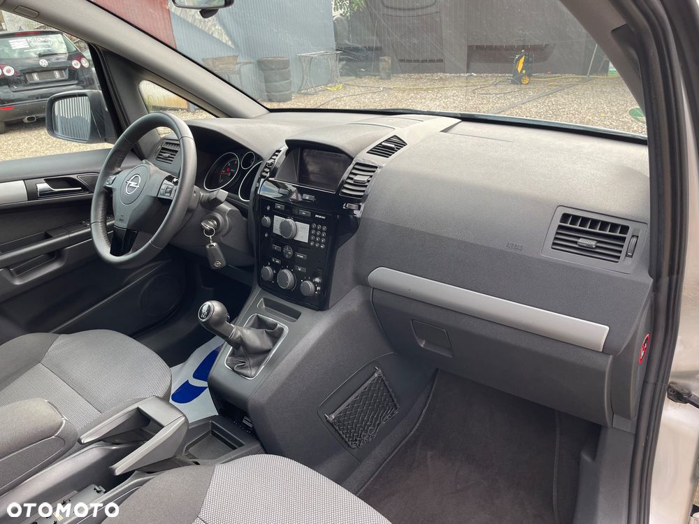 Opel Zafira 1.9 CDTI Edition 111 Jahre - 29