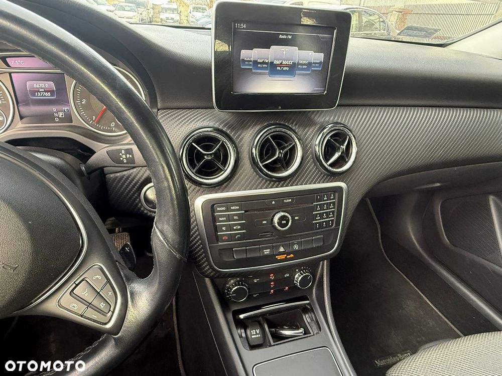 Mercedes-Benz GLA 200 d 7G-DCT Style - 18