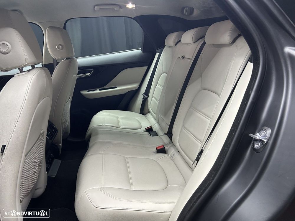 Jaguar F-Pace 2.0 i4D Portfolio Aut. - 13