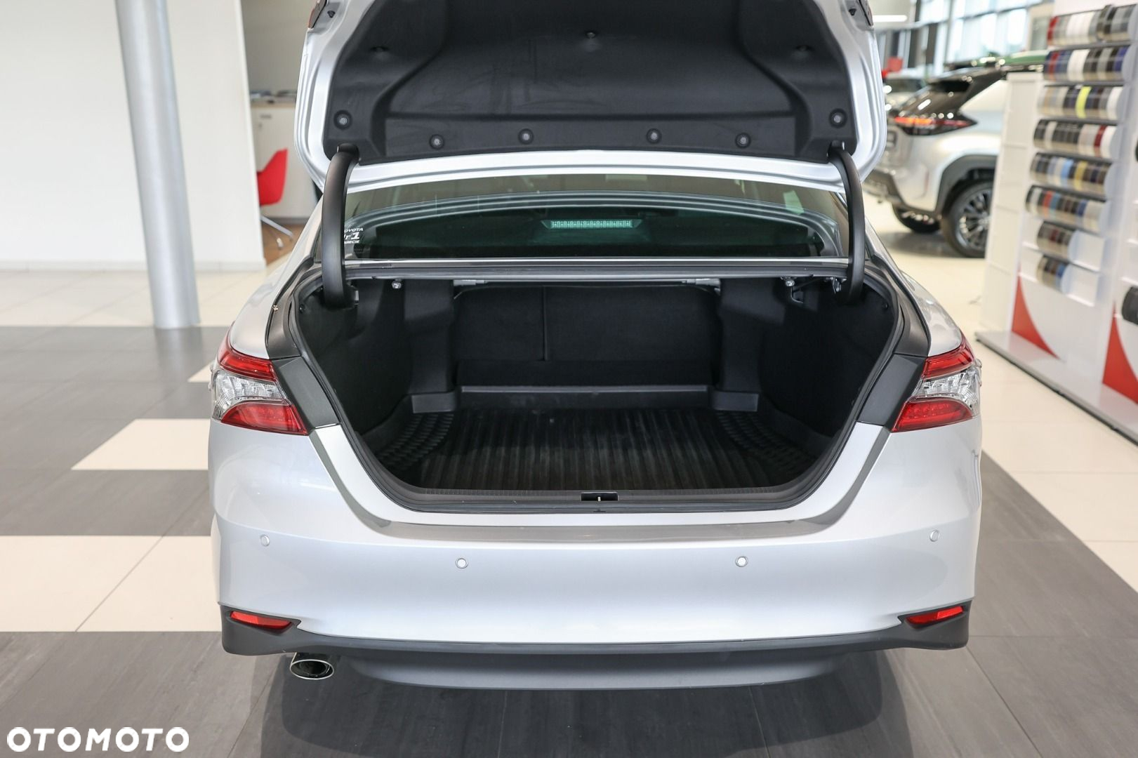 Toyota Camry - 41