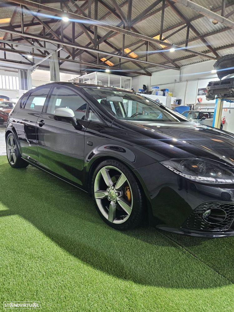 SEAT Leon 2.0 TDI FR 18 Tiago Monteiro - 2