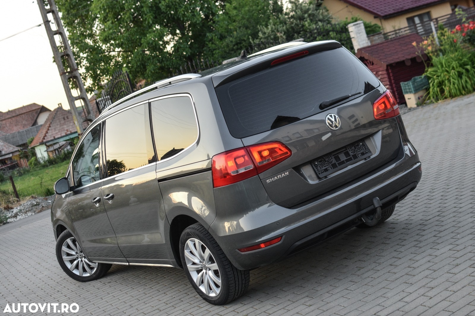 Volkswagen Sharan 2.0 TDI DSG BlueMotion Technology Highline - 17