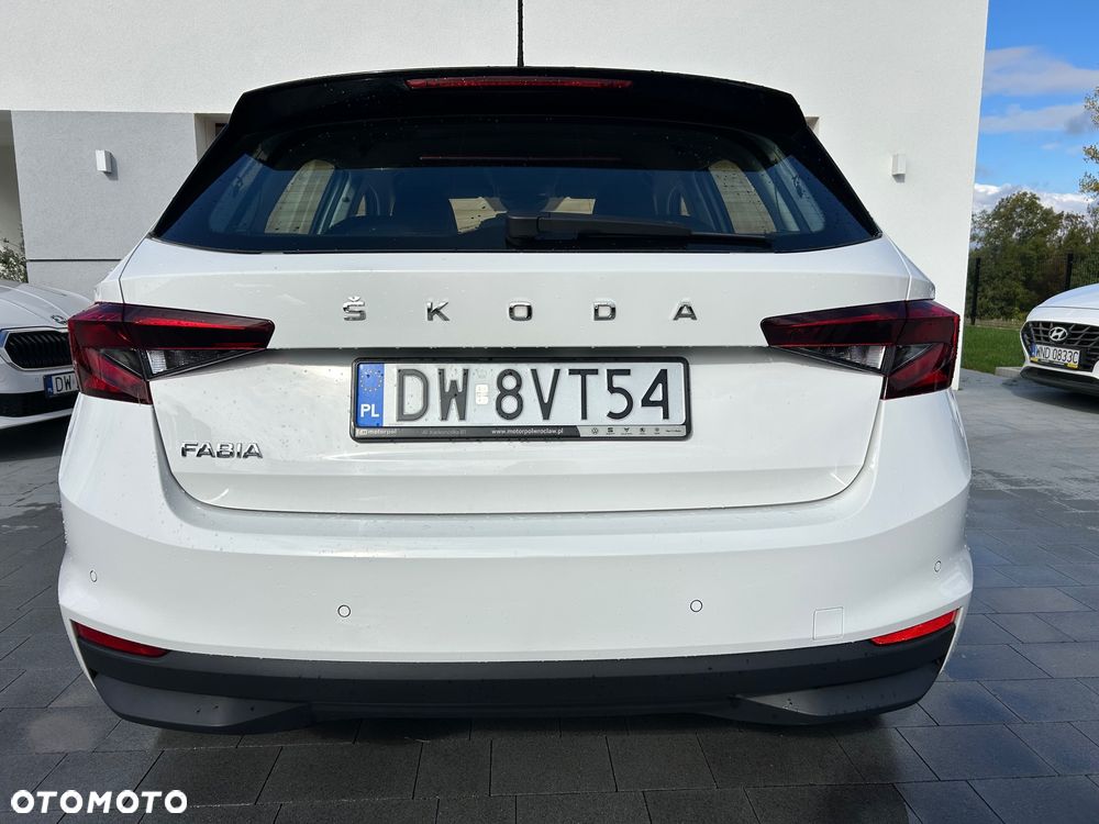 Skoda Fabia - 10