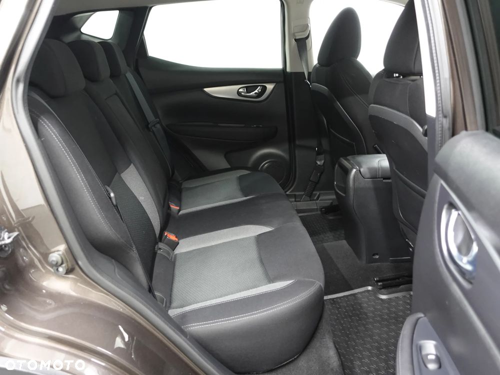 Nissan Qashqai 1.3 DIG-T DCT N-WAY - 24