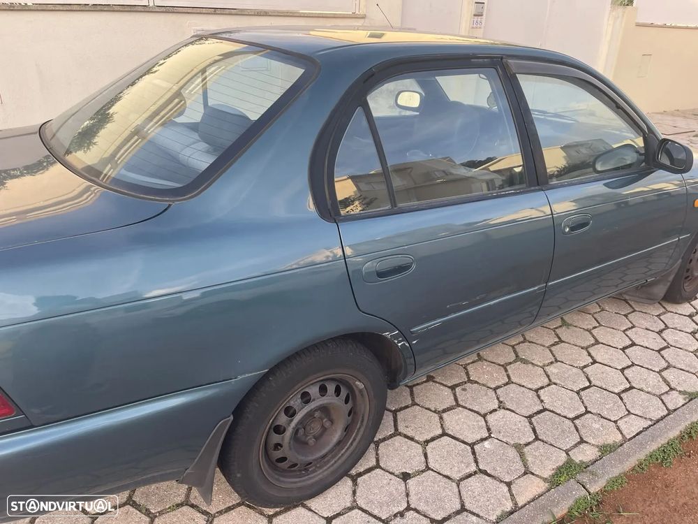 Toyota Corolla Sedan 1.3 XLi - 5