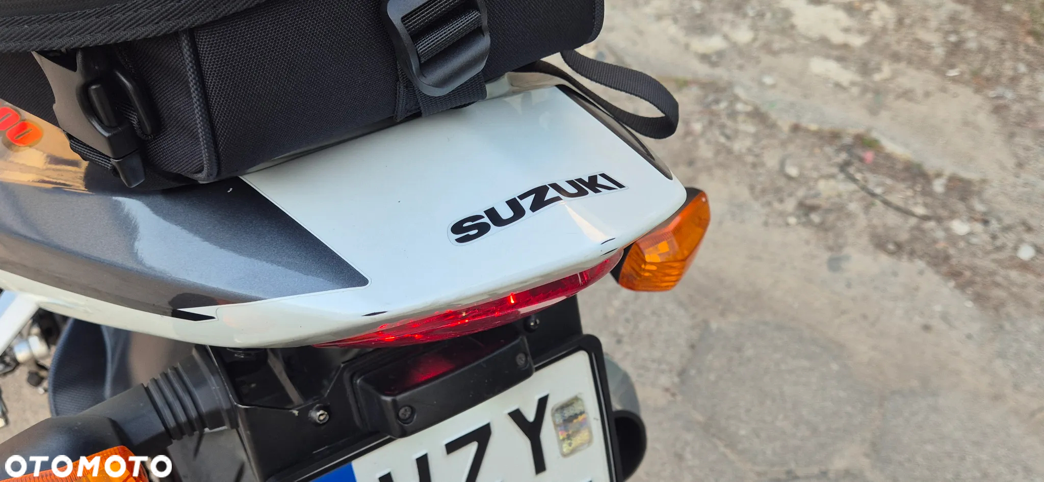 Suzuki GSX-R - 16