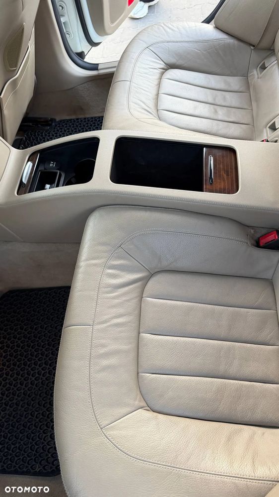 Mercedes-Benz CLS 500 4Matic 7G-TRONIC - 8