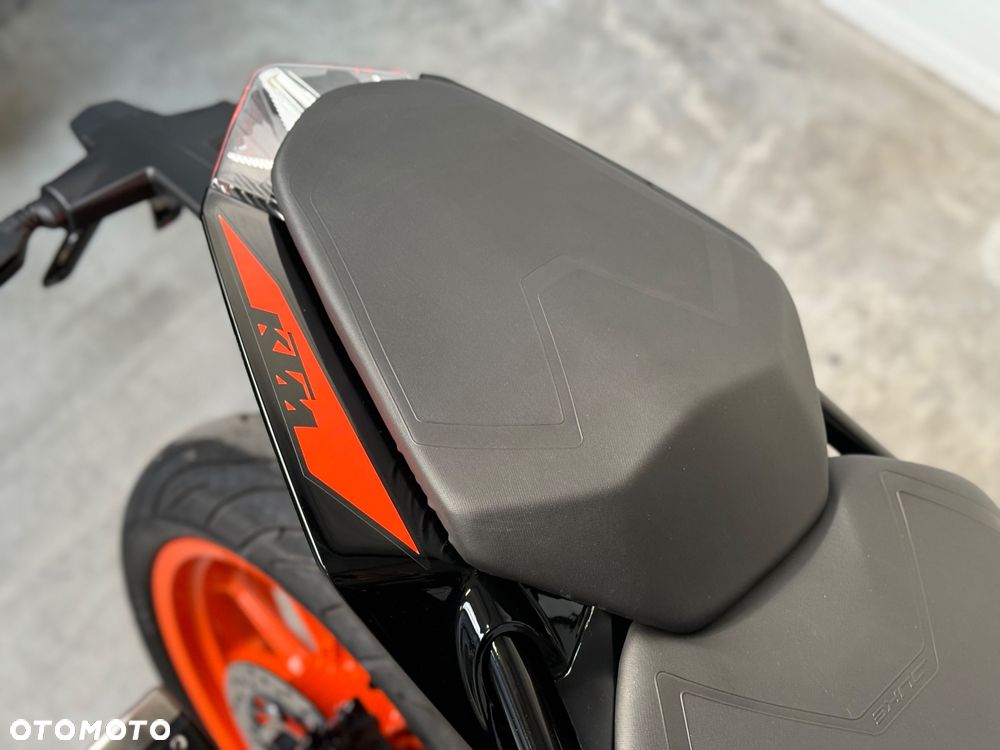 KTM Duke - 19