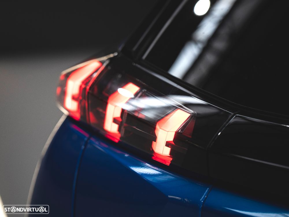 Peugeot e-2008 GT Pack - 12