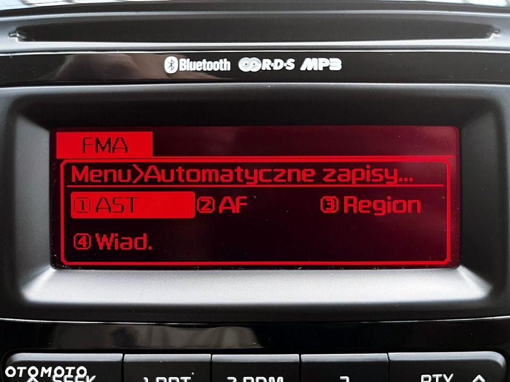 Kia Ceed - 41