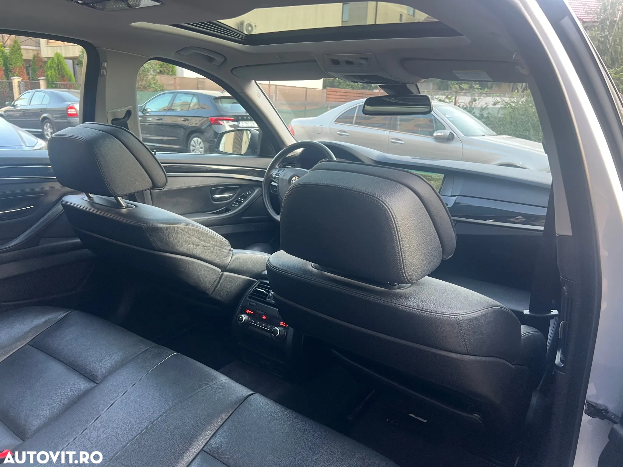 BMW Seria 5 520d - 24