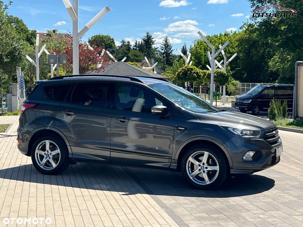 Ford Kuga - 10