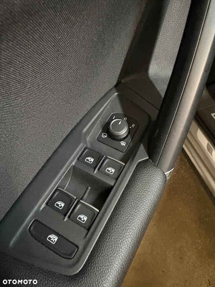 Volkswagen Tiguan - 9