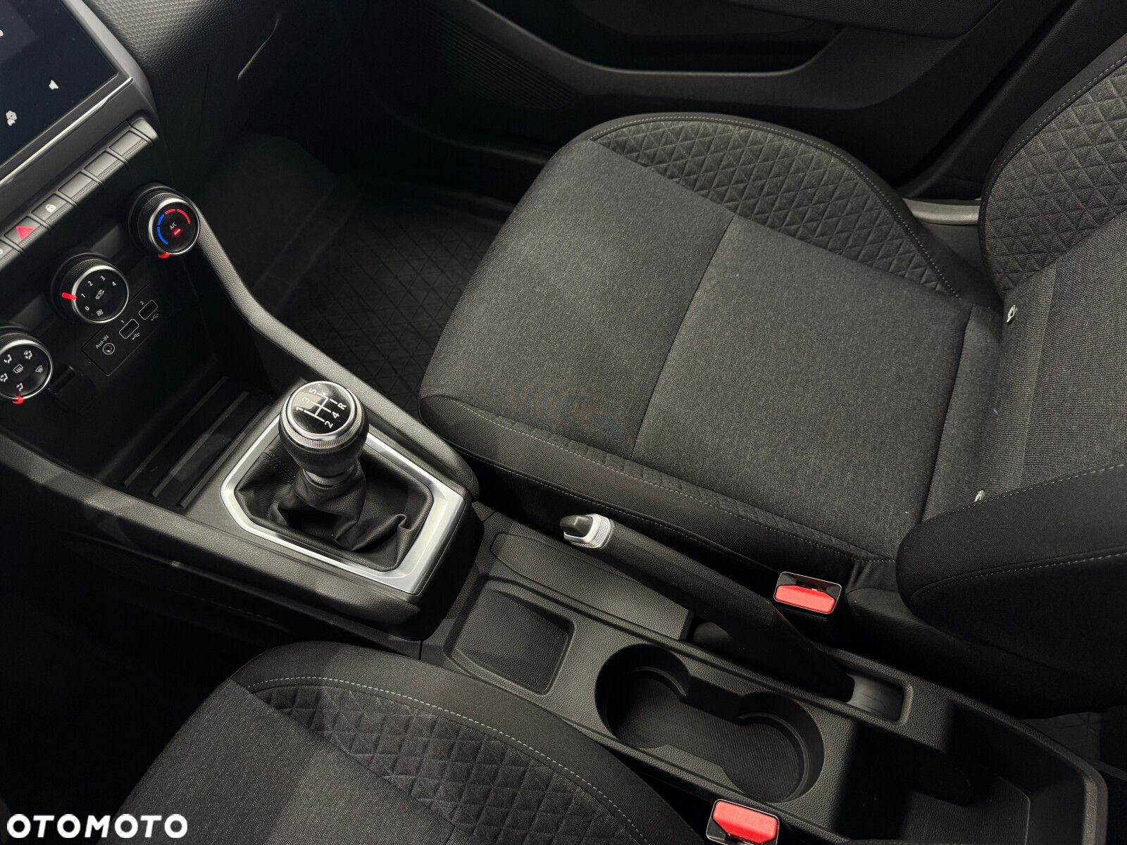 Renault Clio - 26