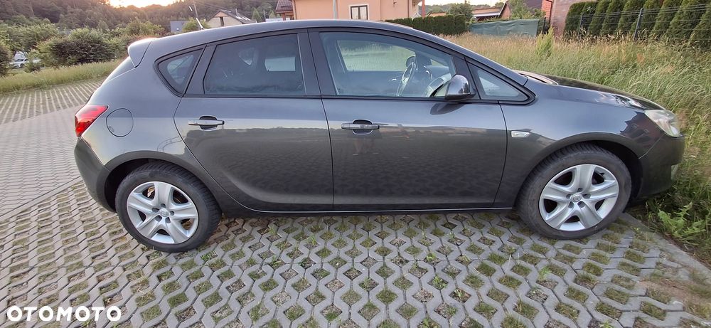 Opel Astra 1.4 T Cosmo S&S - 24