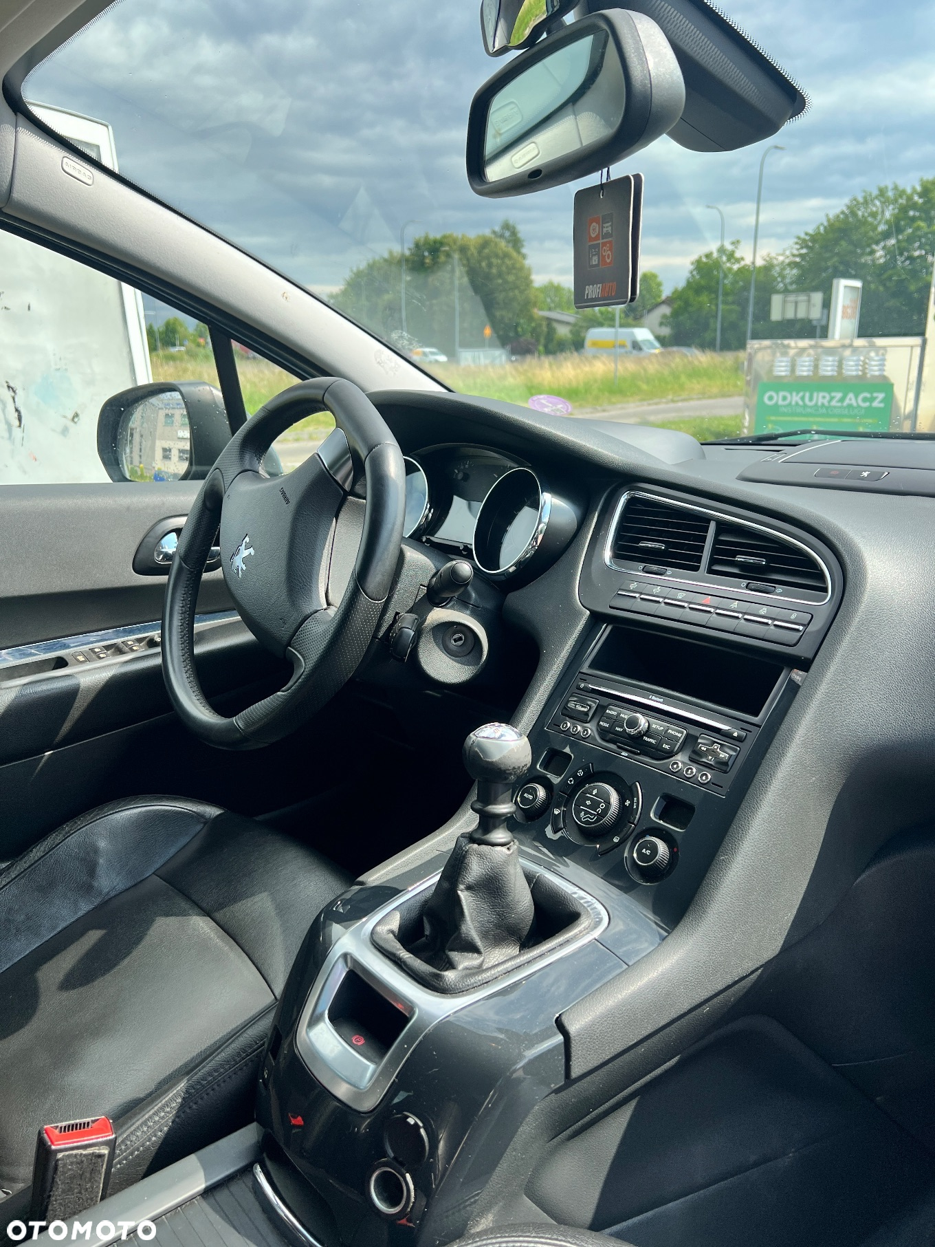 Peugeot 5008 - 16