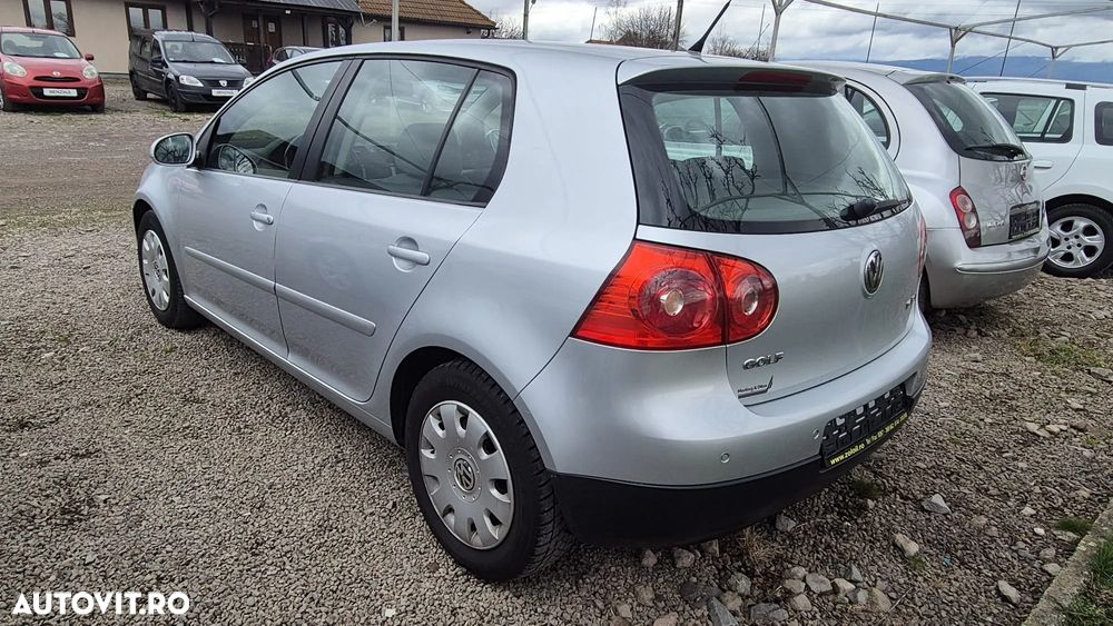 Volkswagen Golf 1.6 FSI Automatik Sportline - 4