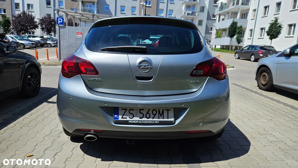 Opel Astra 1.4 T Edition 150 - 8