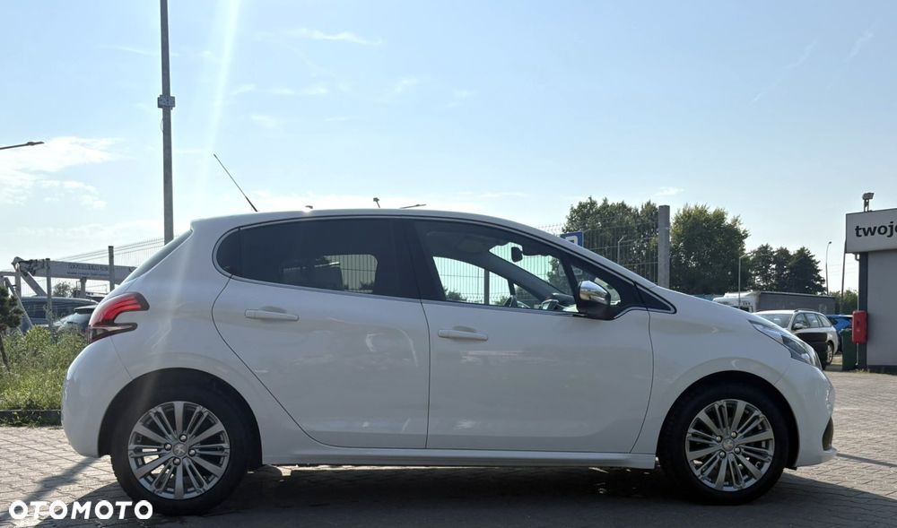 Peugeot 208 1.2 PureTech Style - 5