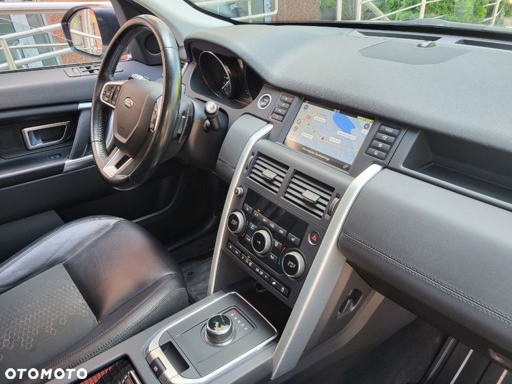 Land Rover Discovery Sport - 28