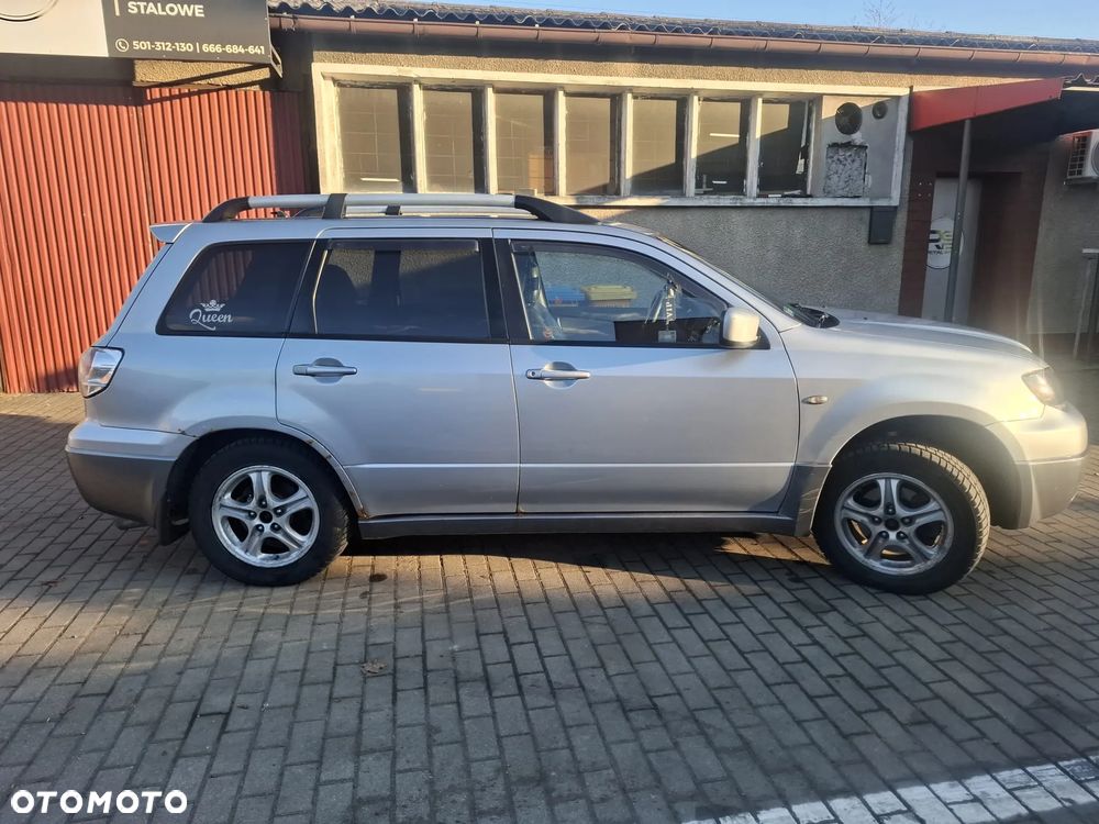 Mitsubishi Outlander 2.0 Comfort 4WD - 2