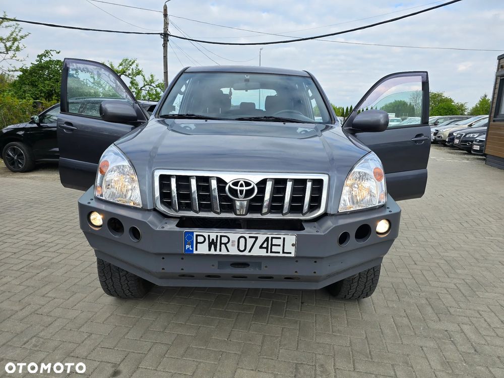 Toyota Land Cruiser - 22