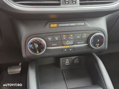 Ford Kuga - 11