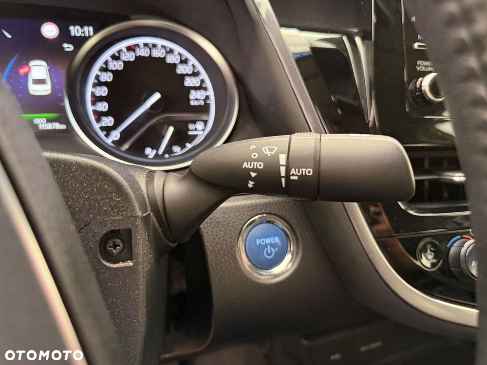 Toyota Camry - 25