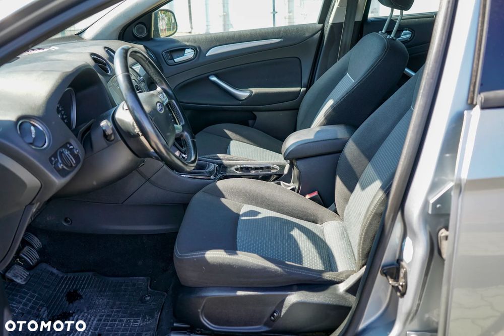 Ford Mondeo 2.0 TDCi Trend - 18