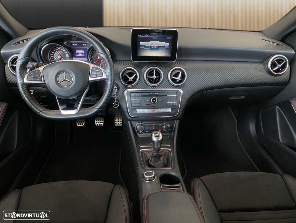 Mercedes-Benz A 180 d AMG Line - 2