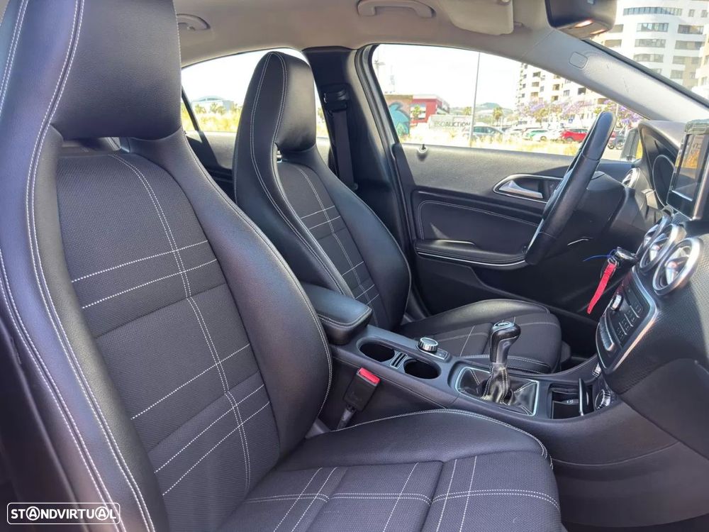 Mercedes-Benz A 180 d Urban - 32