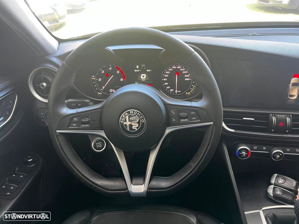 Alfa Romeo Giulia 2.2 D Super - 22