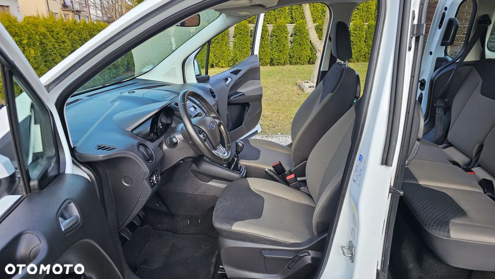 Ford Tourneo Courier 1.5 TDCi S&S Trend - 8