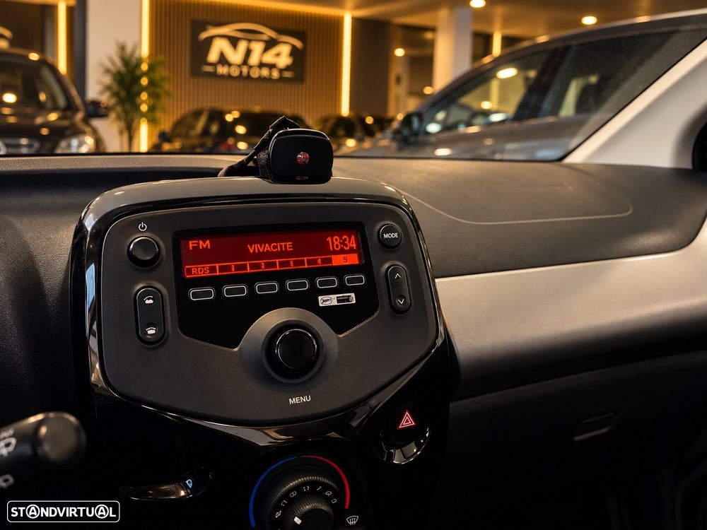 Citroën C1 Airscape PureTech Shine - 12